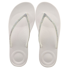 FitFlop IQUSHION SPARKLE Women Flip Flop Sandals in Urban White