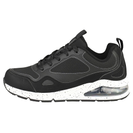 black trainers size 4.5
